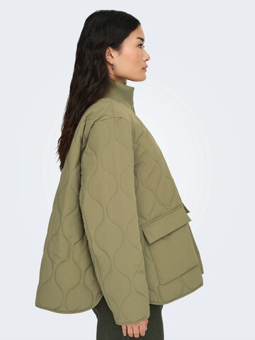 JDY Демисезонная куртка 'JDYRAYA' в Зеленый
