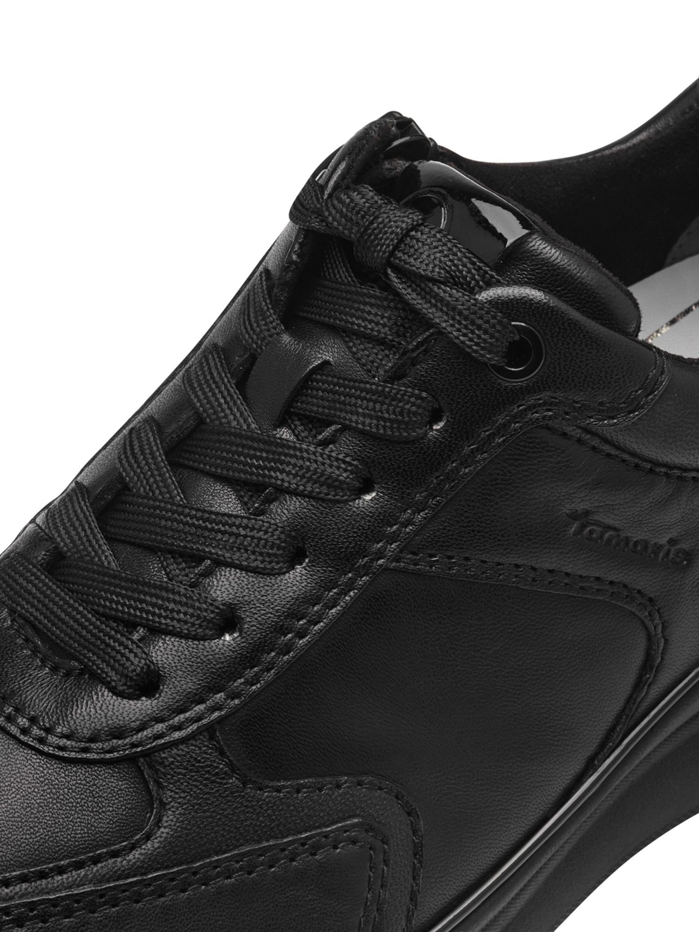 Sneaker bassa di Tamaris in nero