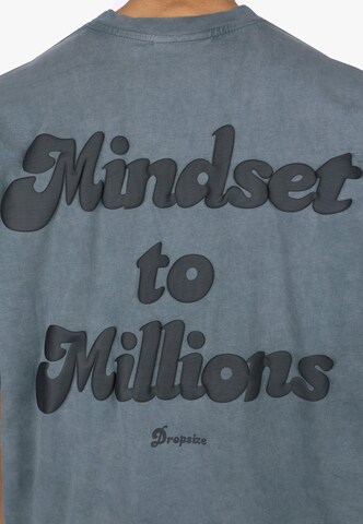 Dropsize T-shirt 'Mindset' i grå