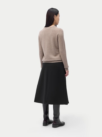 GOBI Cashmere Sweater 'Women's Essential Cashmere Crewneck Sweater' in Beige