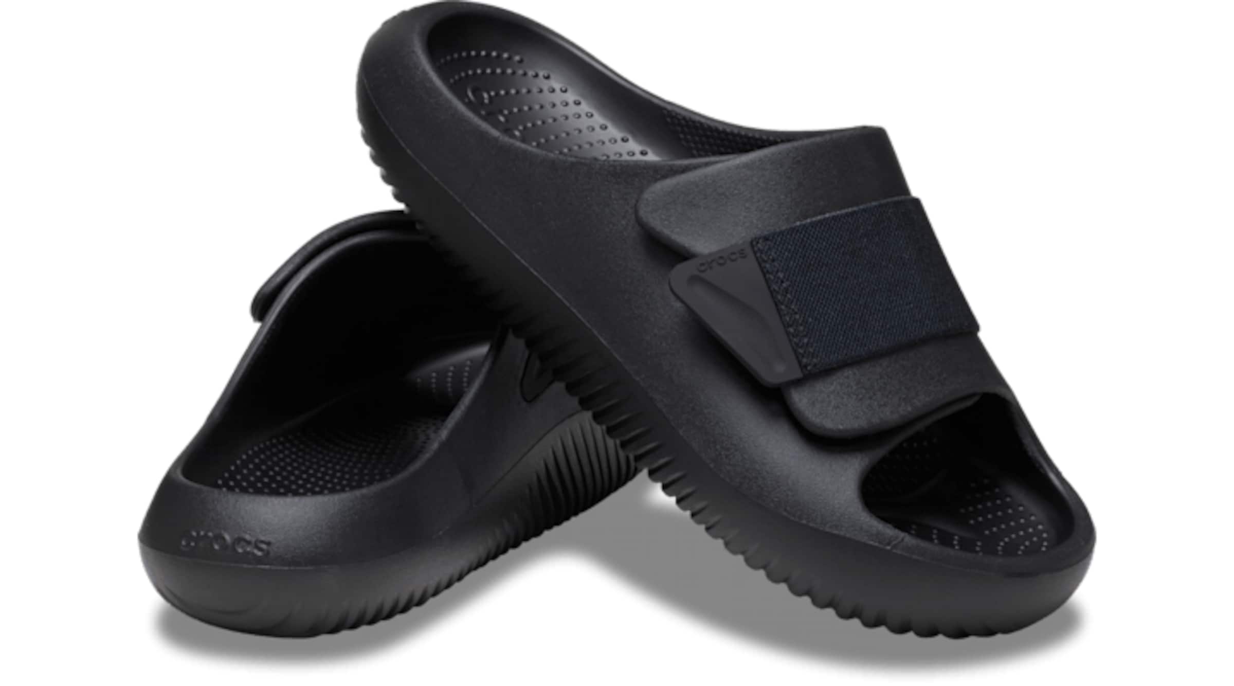 Crocs Šľapky 'Mellow Luxe' - Čierna