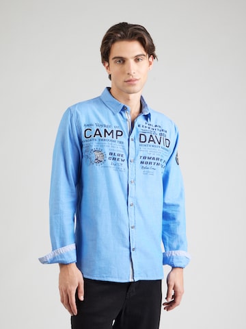 CAMP DAVID Средняя посадка Рубашка в Синий: спереди