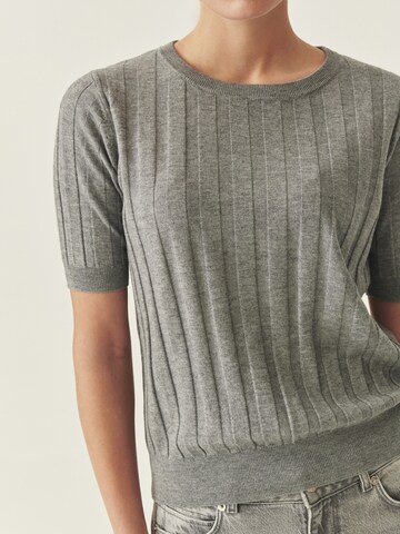 TATUUM Pusero värissä harmaa