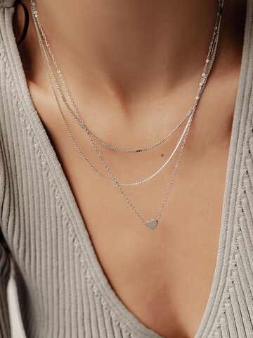 Hey Happiness Necklace 'Amore' in Silver: front