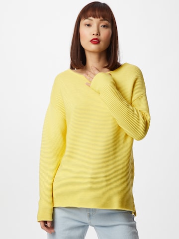 Pullover di Zwillingsherz in giallo: frontale
