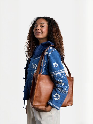 RE:DESIGNED Shopper ' Aro ' in Brown: front