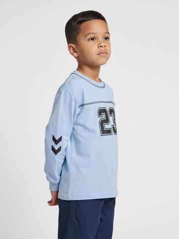 Hummel Shirt in Blau: Vorderseite
