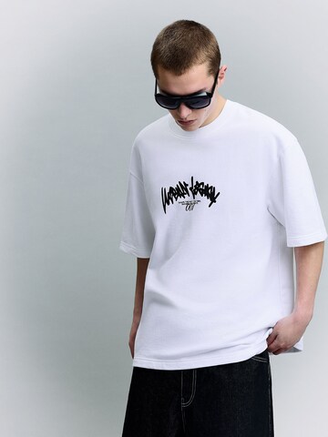 T-Shirt Bershka en blanc