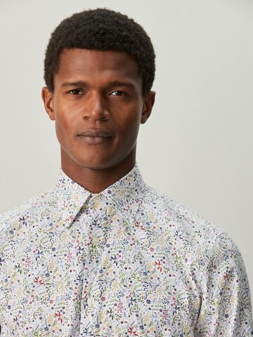 Next Regular Fit Hemd in Weiß