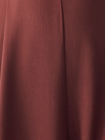 Willa Overal 'Charla' - Červená