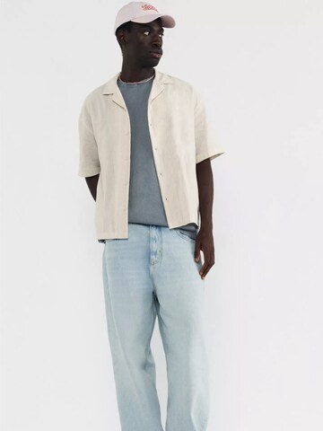 Pull&Bear Comfort Fit Skjorta i beige