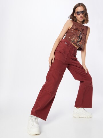 Wide Leg Jean The Ragged Priest en rouge