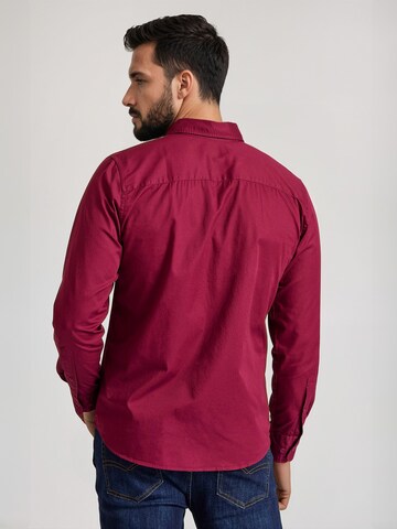 Coupe regular Chemise Funky Buddha en rouge
