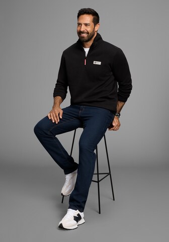 Man's World Sweatshirt in Black