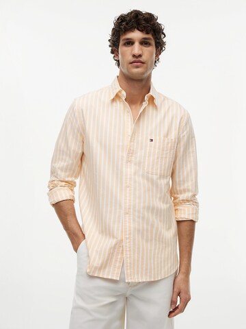 Coupe regular Chemise TOMMY HILFIGER en orange : devant
