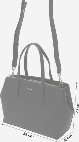 Calvin Klein Shopper 'Must' in Black