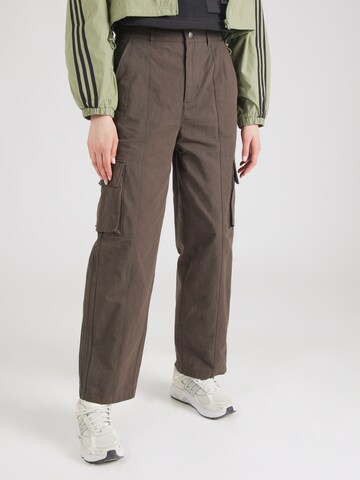 ADIDAS ORIGINALS Regular Cargobyxa 'ESS C' i grön: framsida