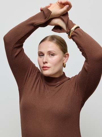 CITA MAASS Šaty – hnědá