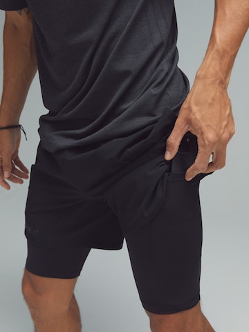 Regular Pantalon de sport 'XFUNCTION 2-in-1 Shorts' DRILLS Apparel en noir