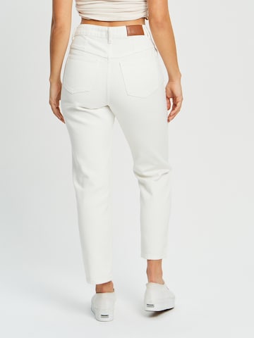 Calli regular Jeans 'LUNA' i hvid: tilbage