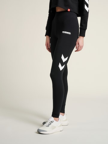 Skinny Pantalon de sport Hummel en noir : devant