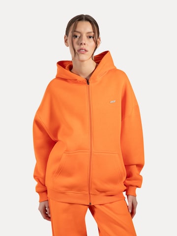 Smilodox Lyanna Basic Zipper Hoodie in Orange: Vorderseite