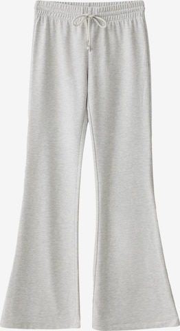 Bershka Rozkloszowany krój Spodnie w kolorze szary: przód