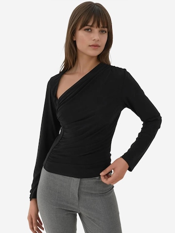 Hiccup Shirt in Zwart: voorkant