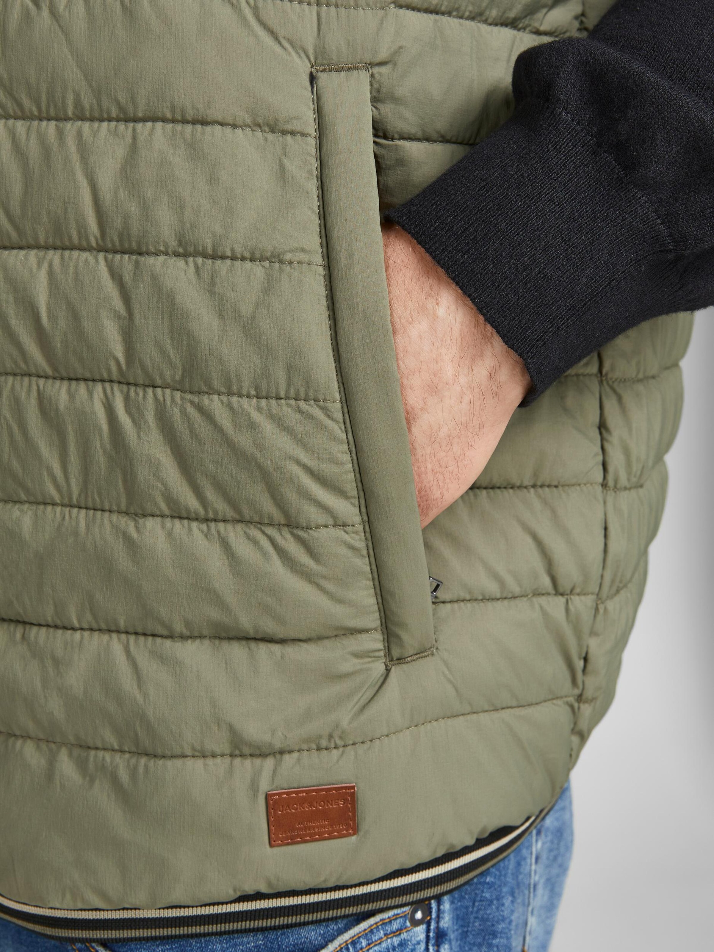 Männer Große Größen Jack & Jones Plus Weste 'Wiper' in Oliv - IV12355 Männer Große Größen Jack & Jones Plus Weste 'Wiper' in Oliv - IV12355