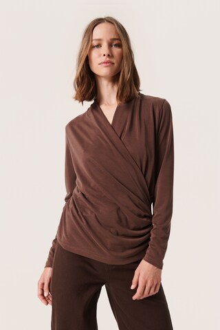 SOAKED IN LUXURY Blouse 'Columbine' in Brown: front