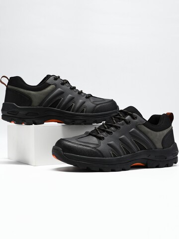 YOUTHUP Athletic Shoes 'Zehenkappe' in Black