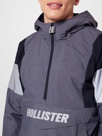 HOLLISTER Between-Season Jacket in Grey