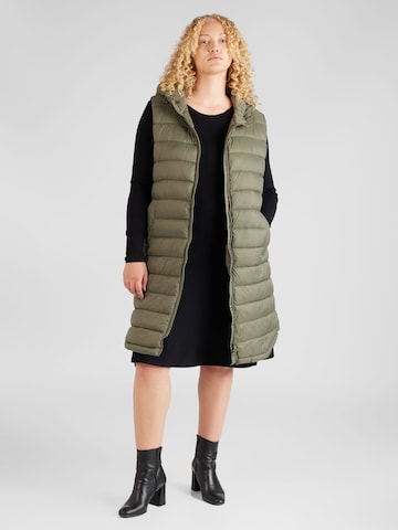 Gilet 'MELODY' di ONLY Carmakoma in verde: frontale