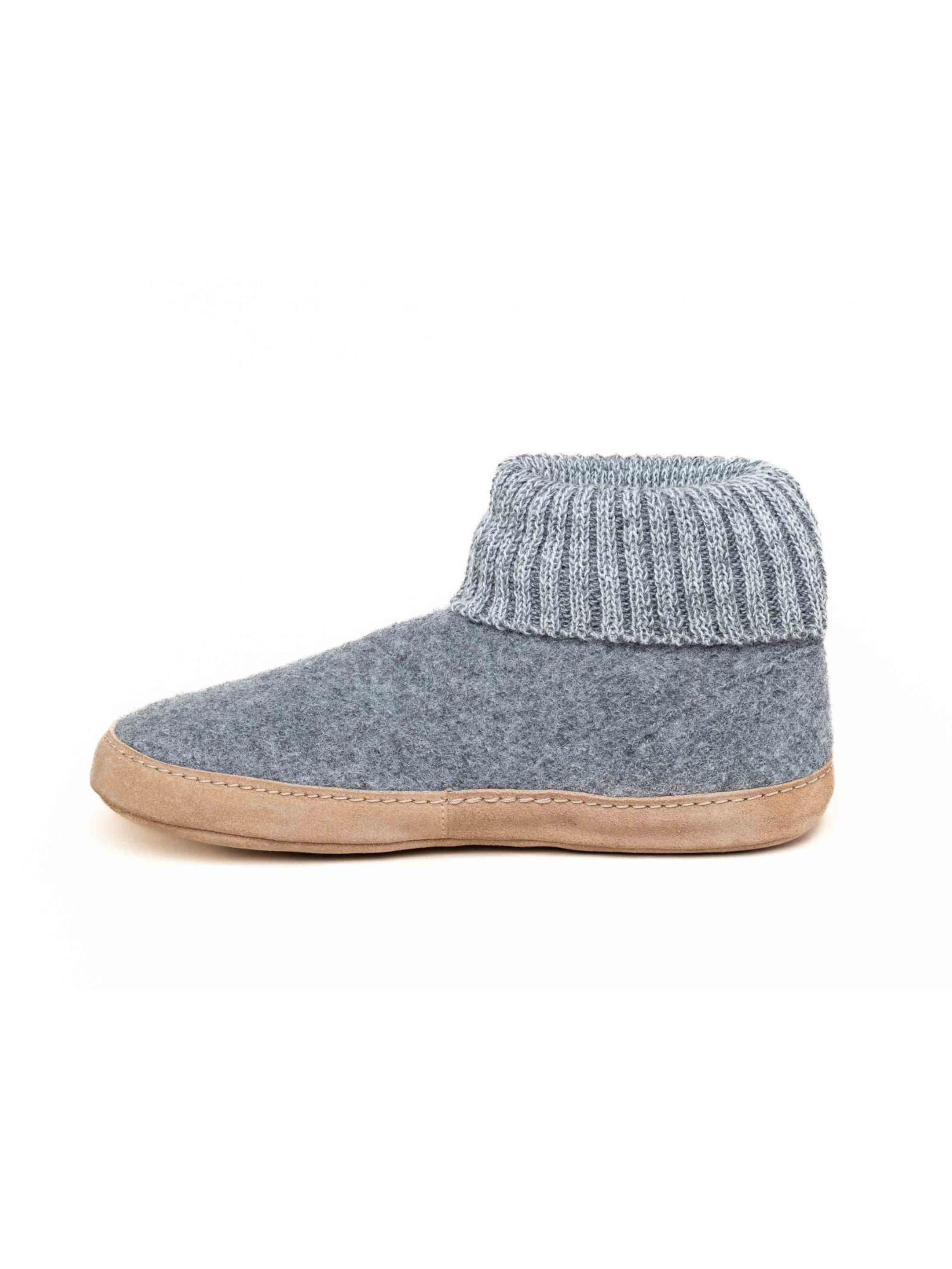 Gottstein Slippers 'Hüttenschuhe Dakota' in Grey