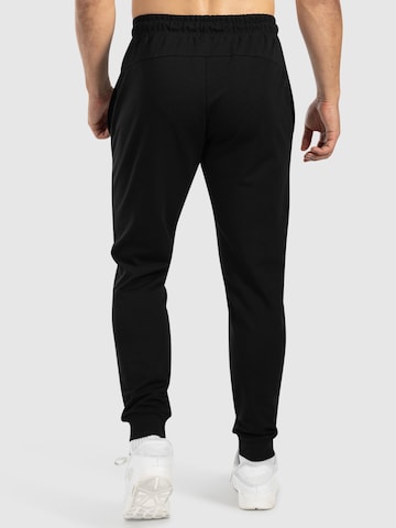 Smilodox Tapered Sporthose 'Nilo' in Schwarz