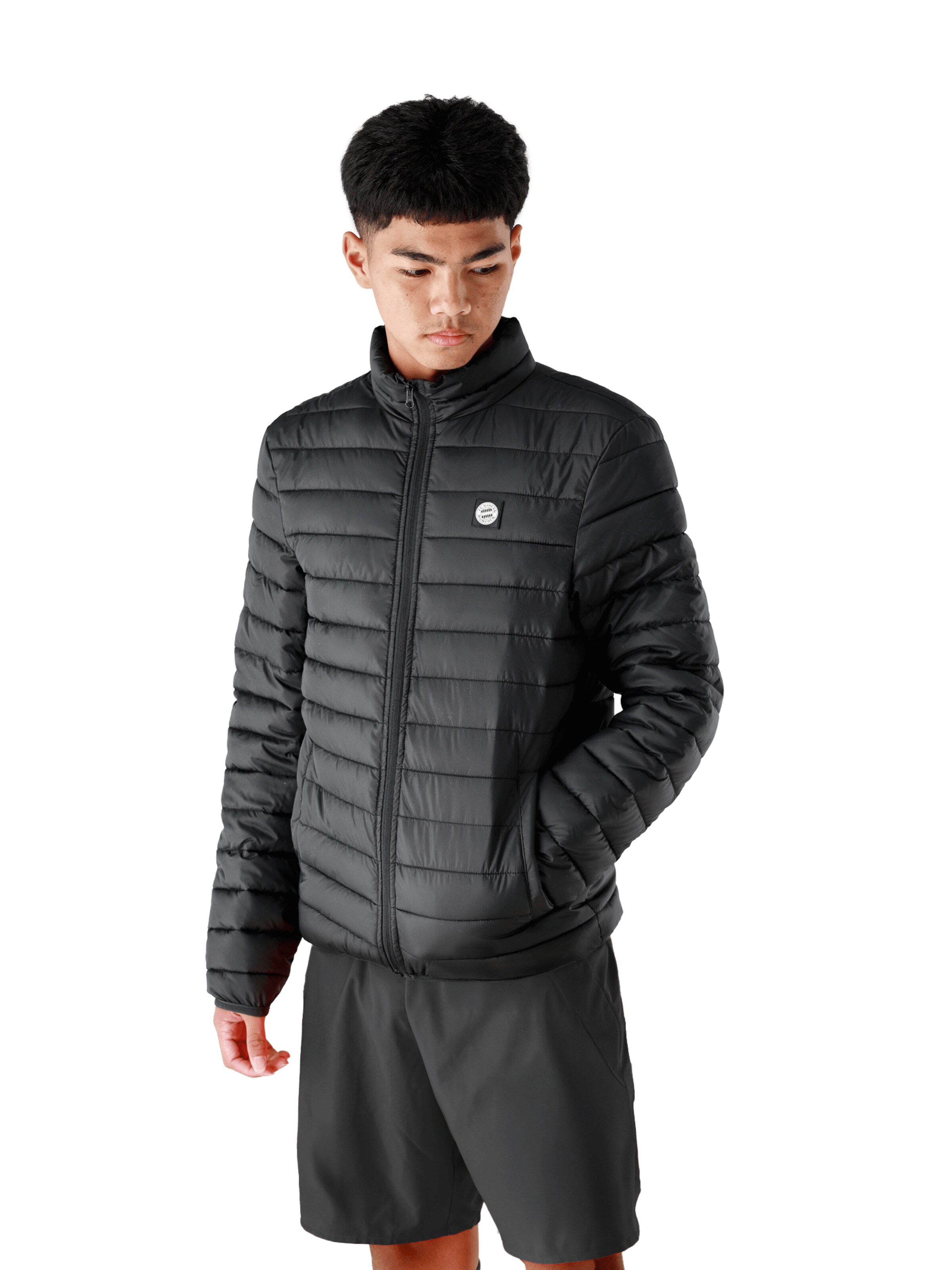 FC BAYERN MÜNCHEN Between-Season Jacket in Black