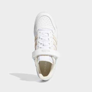 ADIDAS ORIGINALS Sneaker low 'Forum' i hvid