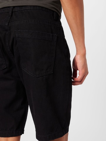 Regular Pantaloni 'UGANDA' de la BRAVE SOUL pe negru