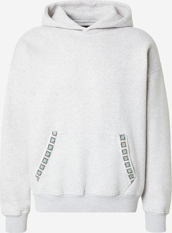 Abercrombie & FitchSweater majica 'ESSENTIAL' - siva boja: prednji dio