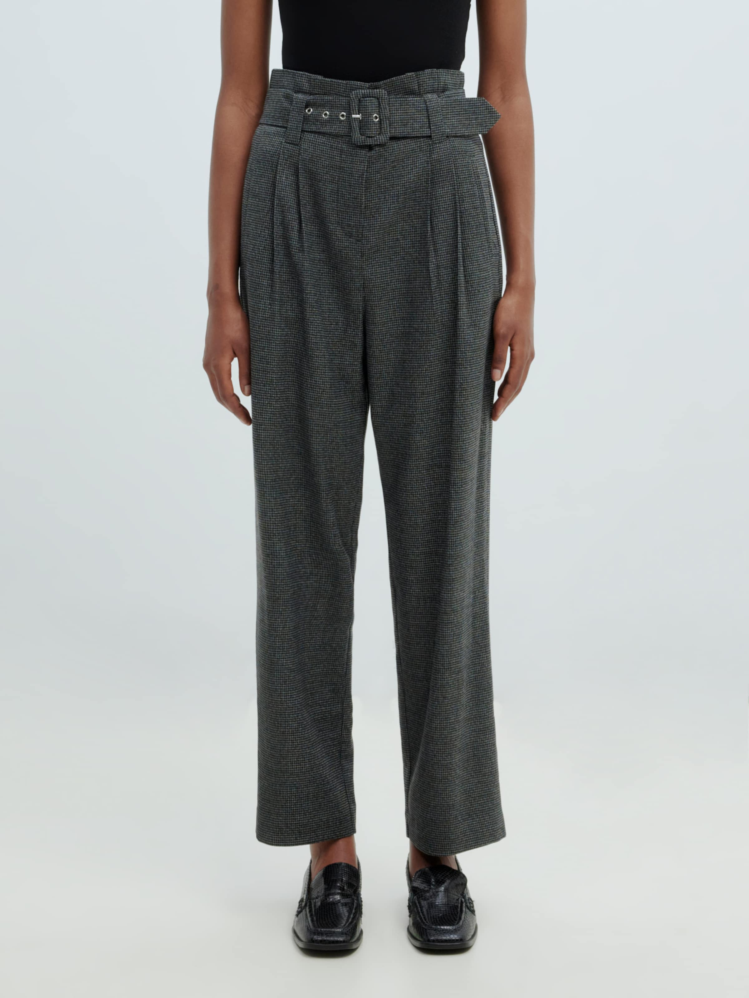 Pantalon a pince gris femme sale