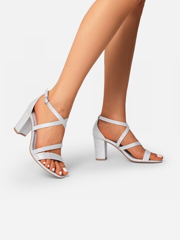 Dream Pairs Strap Sandals in Silver: front