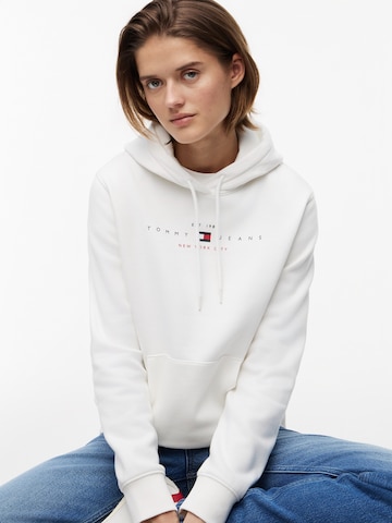 Tommy Jeans Суичър в бяло