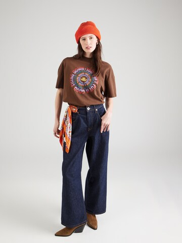 WRANGLER Tričko 'GIRLFRIEND TEE' - Hnedá