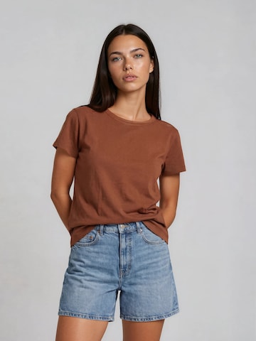 Funky Buddha T-shirt i brun: framsida