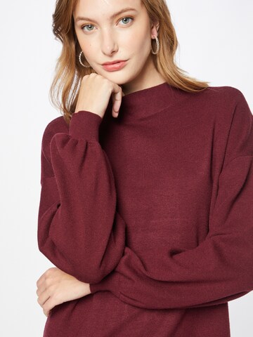 VERO MODA Gebreide jurk 'NANCY' in Rood