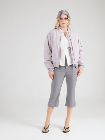 GUESS JEANS Overgangsjakke i lilla