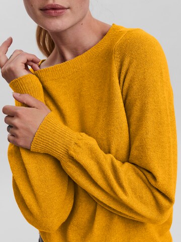 Pullover 'BRILLIANT' di VERO MODA in giallo