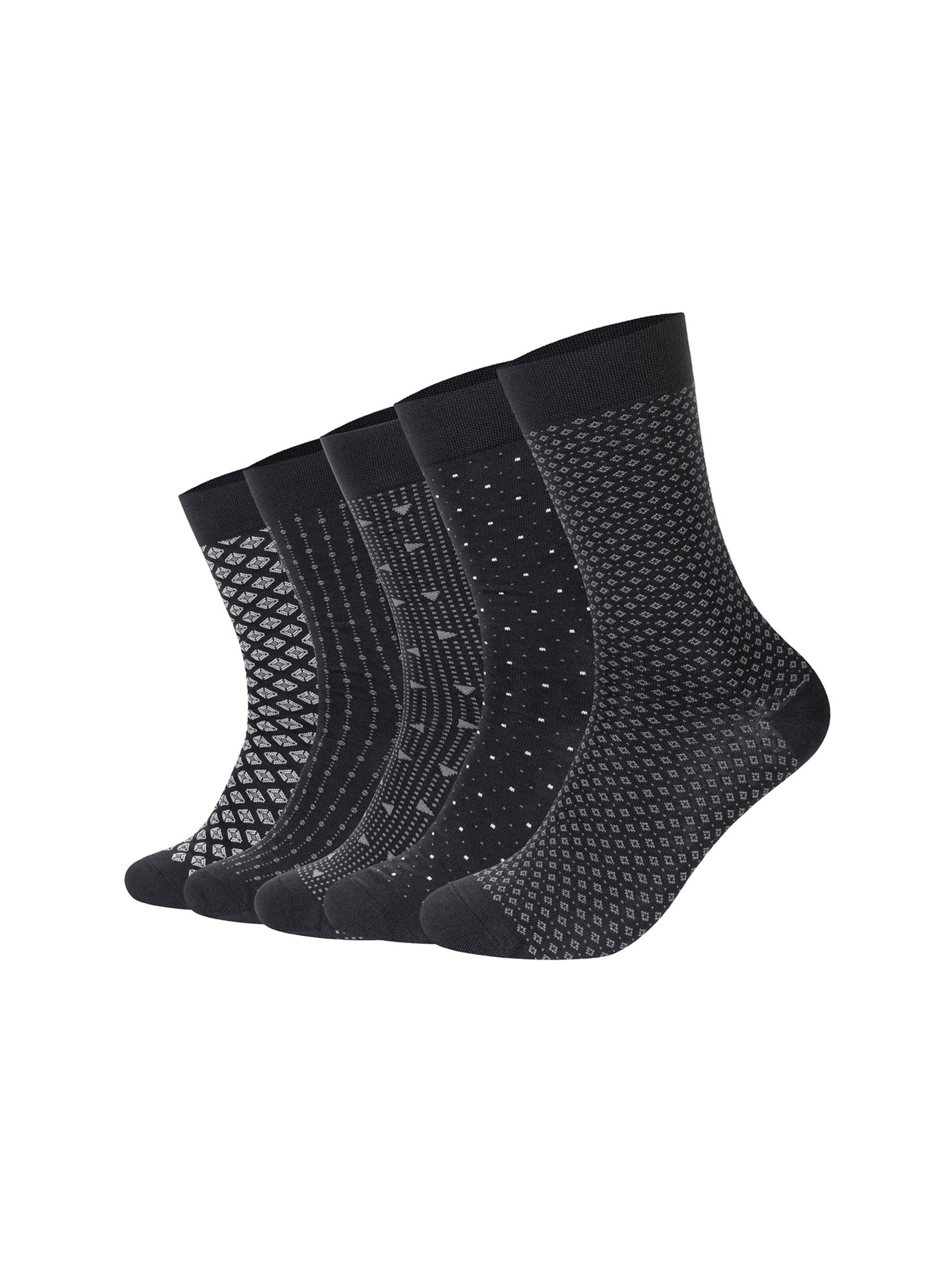camano Socks in Black: front