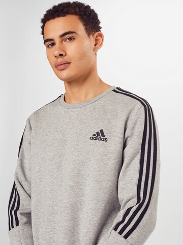 ADIDAS SPORTSWEAR Sportsweatshirt 'Essential' in Grau