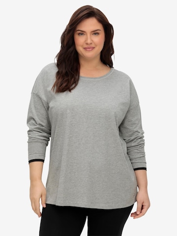 SHEEGO Oversized Shirt in Grey: front